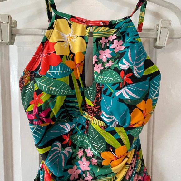 New Ellen Tracy Green Floral Swimsuit Size 8 - Picture 2 of 12